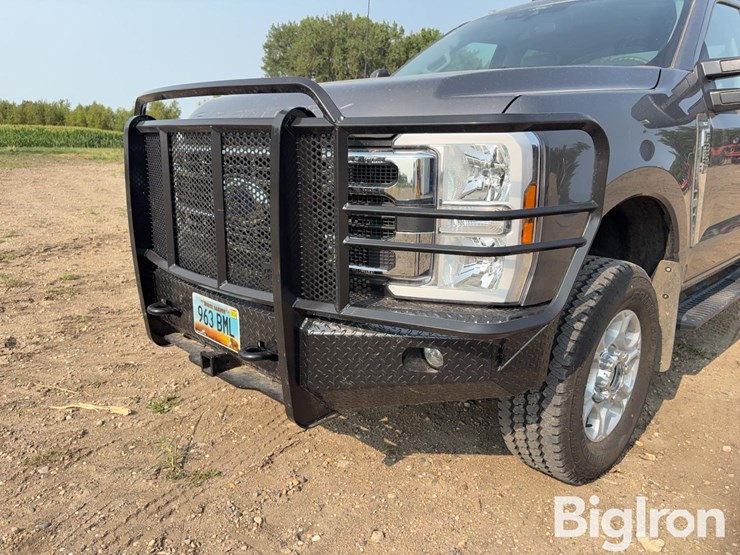 2025-ford-f350-image-11