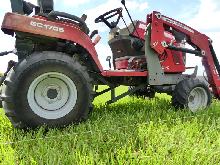 massey-ferguson-gc1705-image-6
