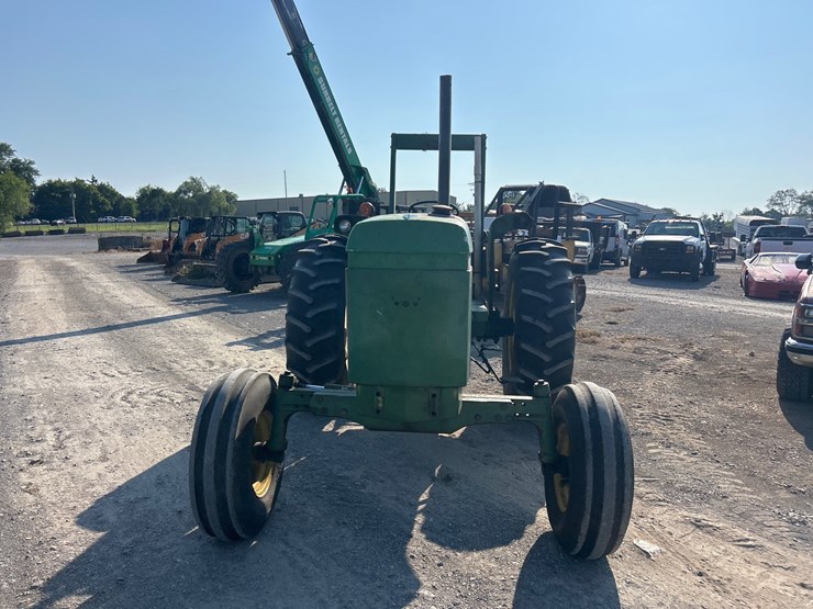 john-deere-2940-image-3
