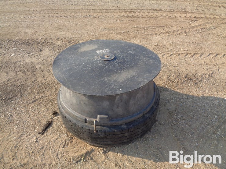 cattle-mineral-feeder-image-7