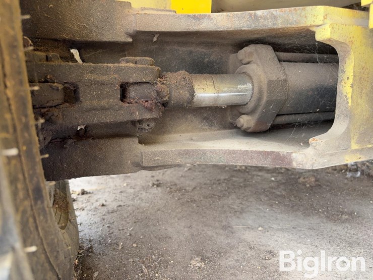komatsu-fg25t-12-image-12