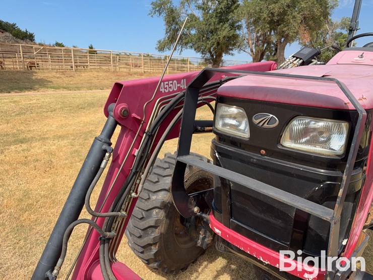 2015-mahindra-4540-image-15