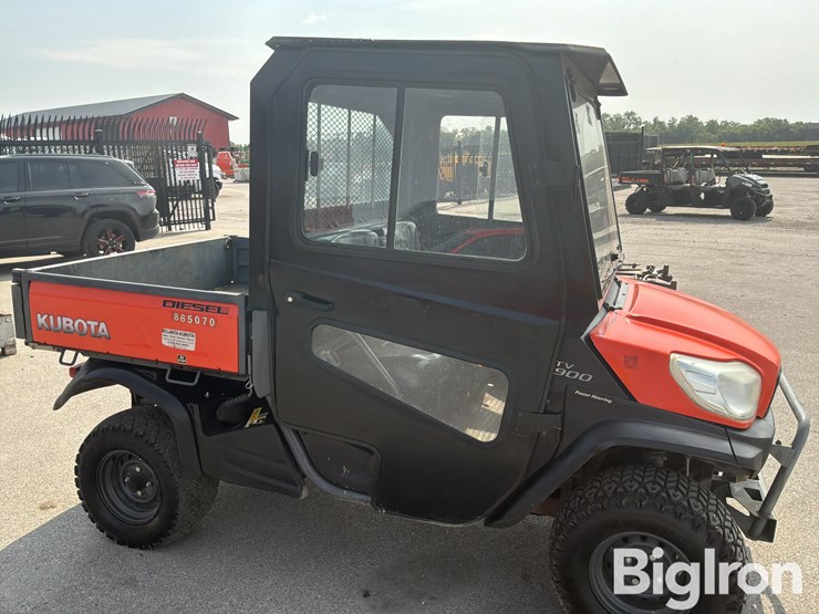 2015-kubota-rtv-x900-image-16