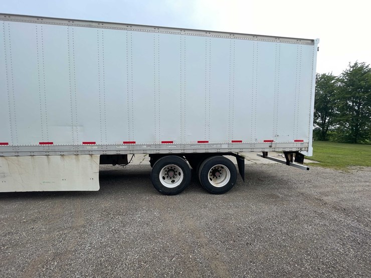 2015-stoughton-trailer-image-4