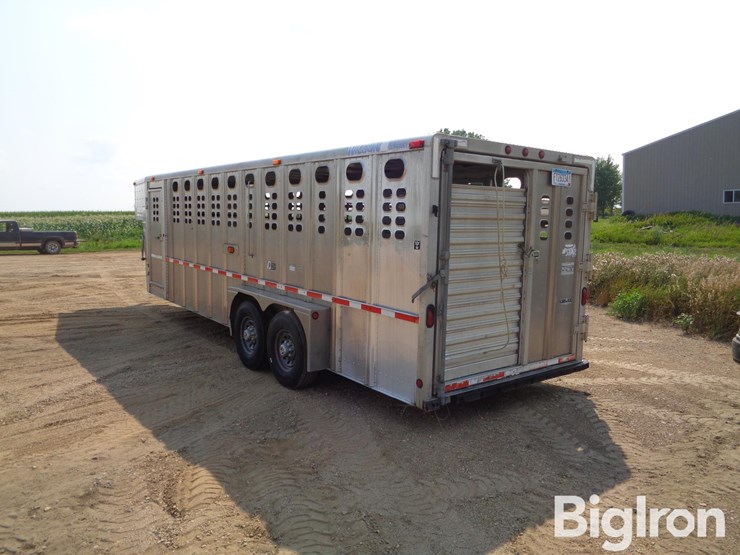 2002-wilson-livestock-trailer-image-9