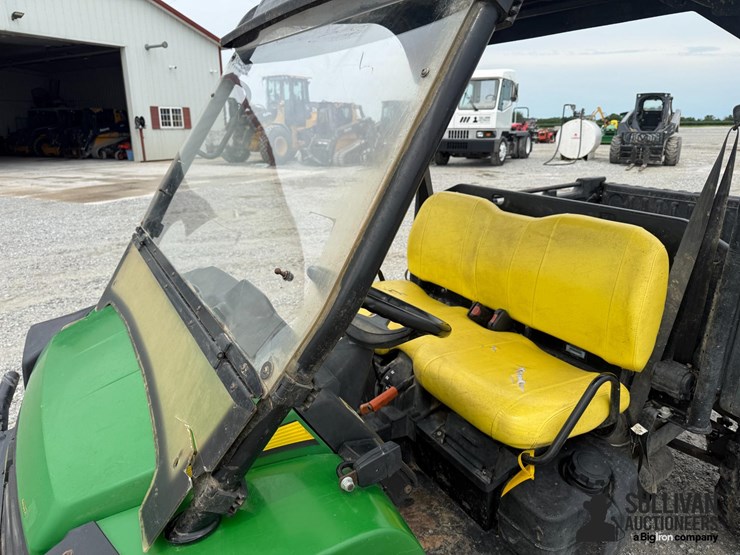john-deere-825-image-12