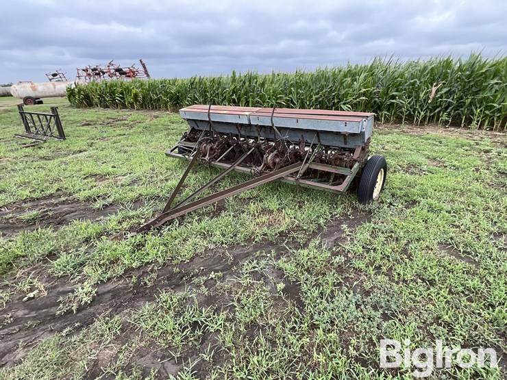 john-deere-10-image-1