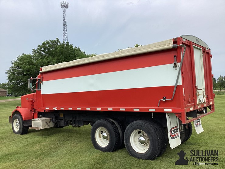 1986-peterbilt-349-image-7