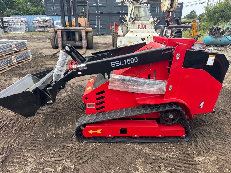 new-sd-lanch-co-mini-diesel-stand-on-skidloader-model-ssl1500-image-1