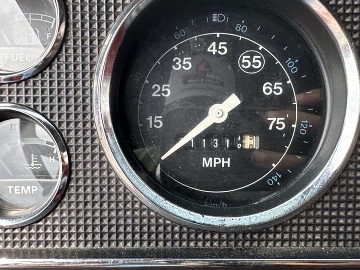 1985-ford-c700-image-28