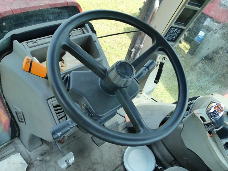 case-ih-160-image-17