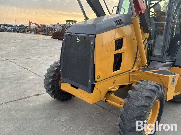 2018-deere-310l-image-9