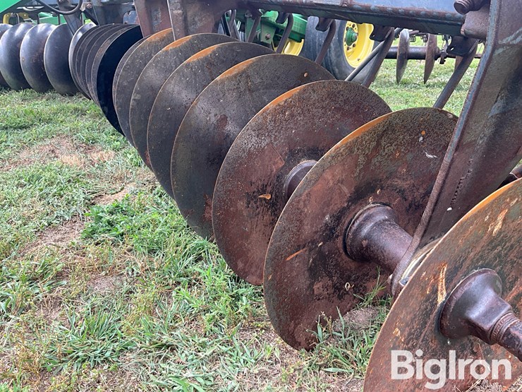 john-deere-630-image-14