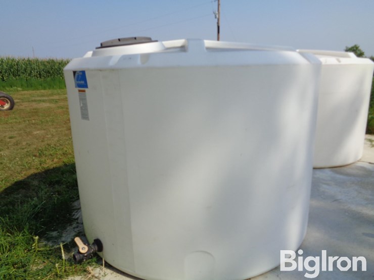ace-roto-mold-1,500-gal-poly-tank-image-1