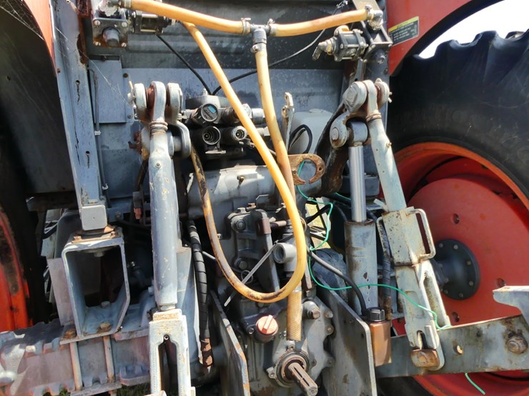 2013-kubota-m135gx-image-7