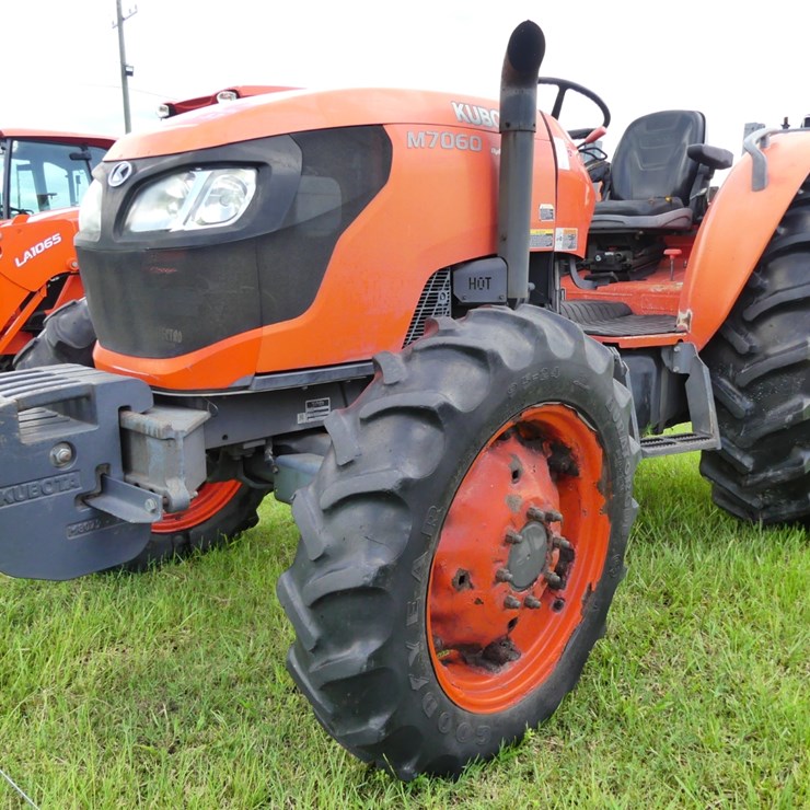 KUBOTA M7060