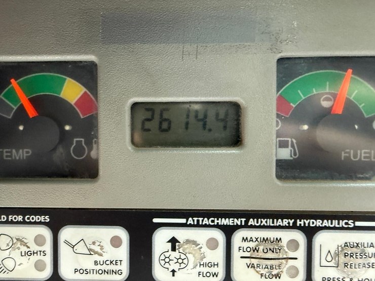 2008-bobcat-t300-image-24