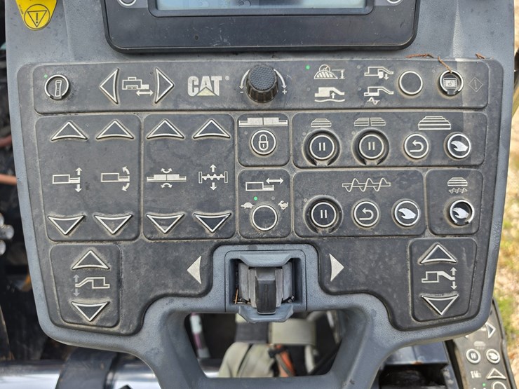 caterpillar-ap-1055f-image-23