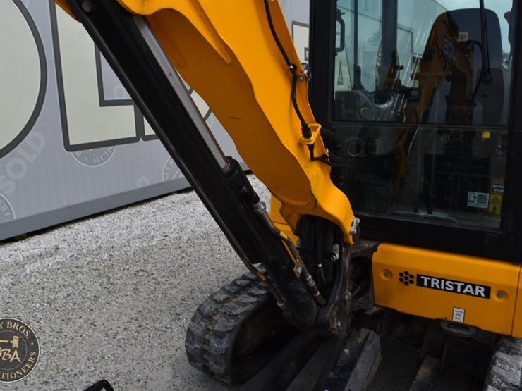 2024-jcb-35z-1-image-28
