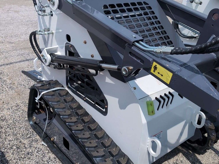 zjg-mini-skid-steer-loader-zj-380-(white)---15hp-image-2