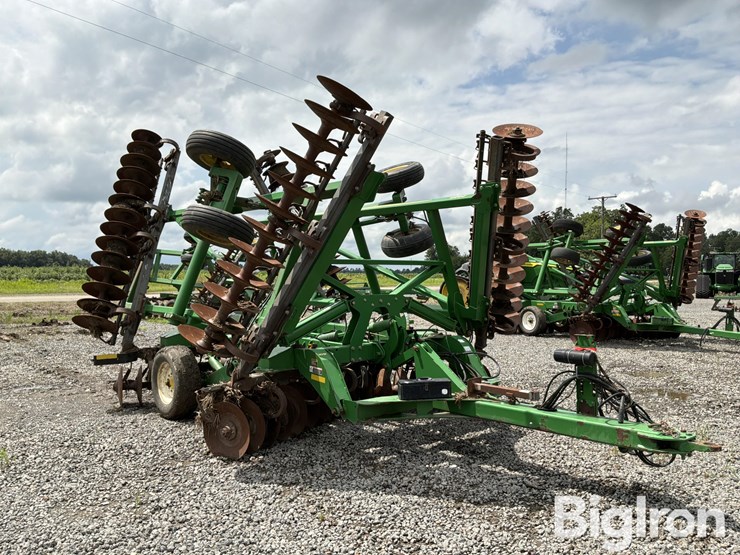 john-deere-2623-image-3