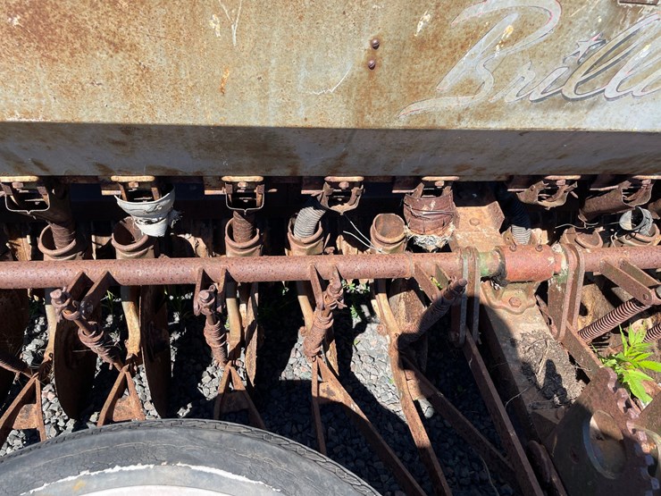 #640-•-brillion-300-seeder-(mason,-wi)-image-23