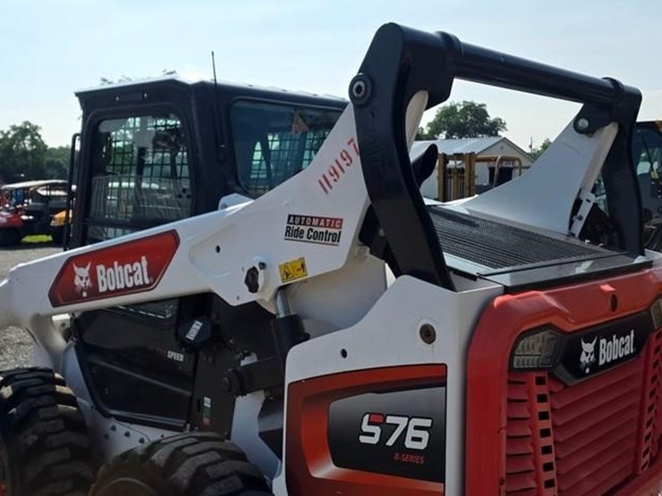 2020-bobcat-s76-image-22