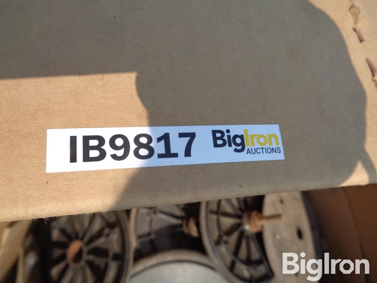 john-deere/-kinze-closing-wheel-image-13