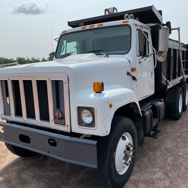 2002 INTERNATIONAL 2554