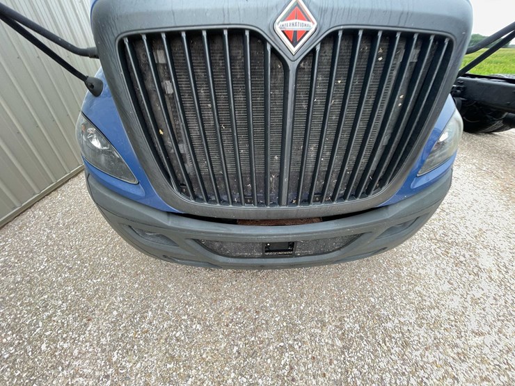 #108-•-2020-international-semi-tractor-(has-wi-title)-(denmark,-wi)-image-15