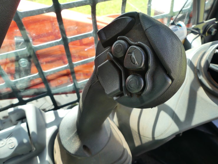 kubota-svl97-2-image-16