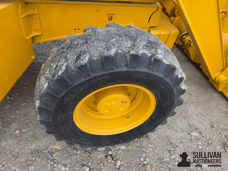 2005-deere-410g-image-18