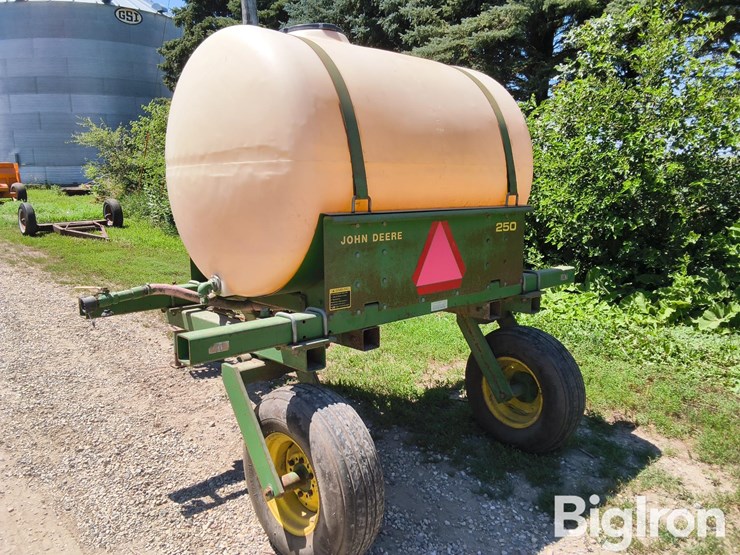 john-deere-250-image-7
