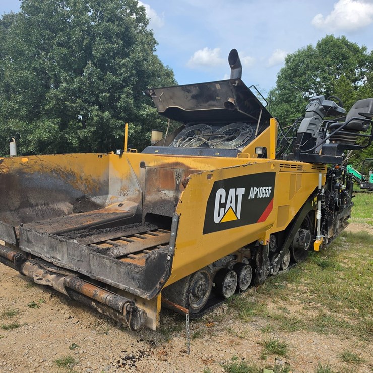 CATERPILLAR AP-1055F