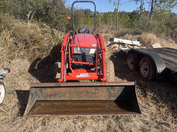 2021-kioti-ck2610hb-compact-utility-tractor-w/kl4030-loader-image-2