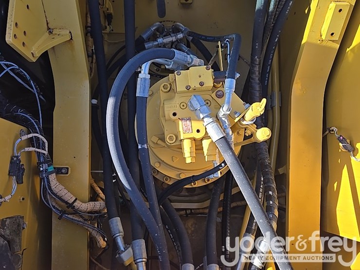 2019-caterpillar-336-image-46