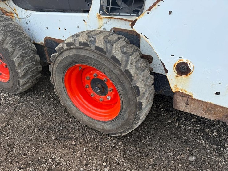 2021-bobcat-s590-image-15
