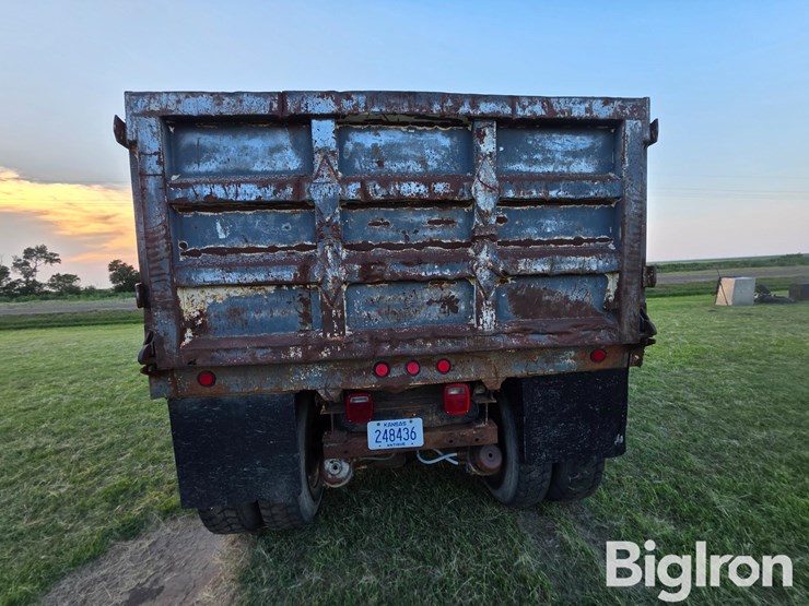 1979-ford-l8000-image-6