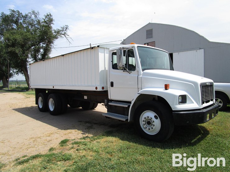 1997-freightliner-fl80-image-3