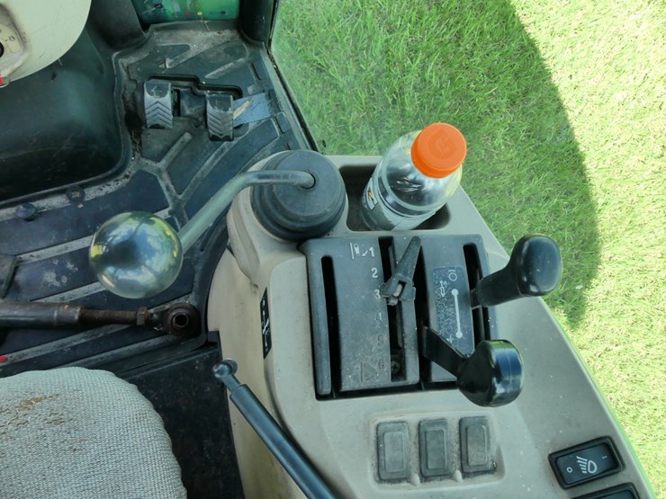 john-deere-3520-image-17