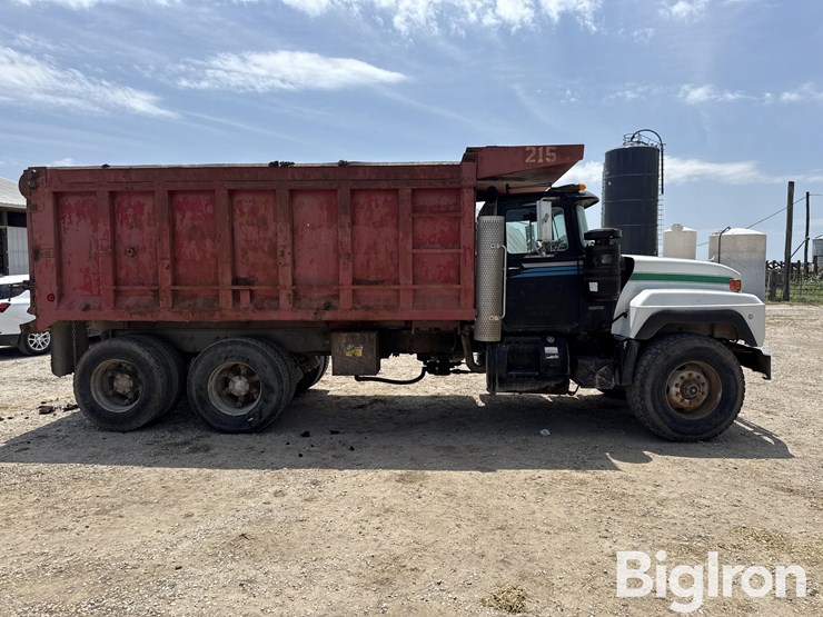1994-mack-rd600-image-4