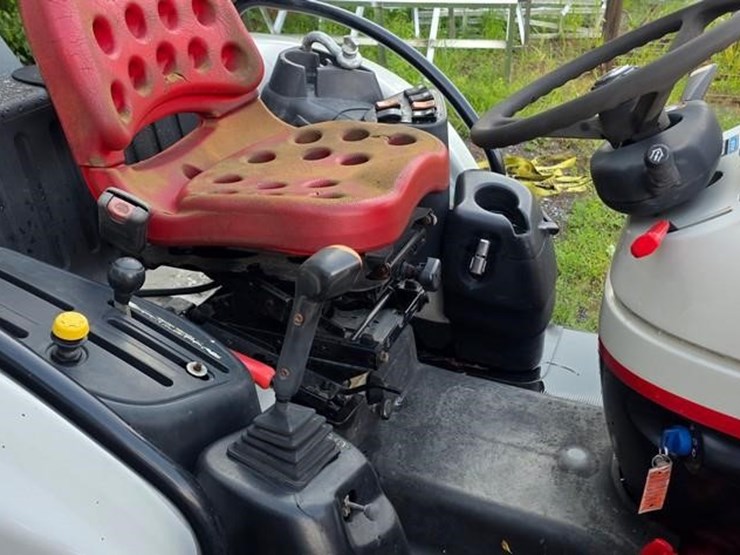 new-holland-boomer-8n-image-41