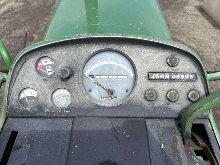 john-deere-4320-image-18