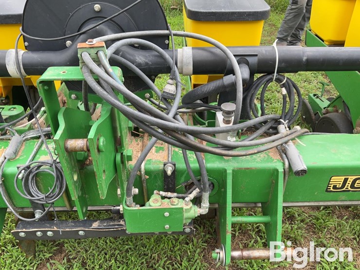 john-deere-1700-image-10