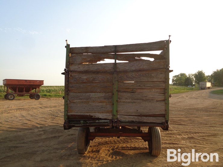 john-deere-chuck-wagon-forage/-feeder-wagon-image-6