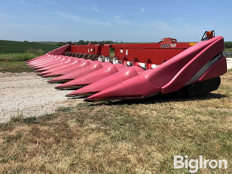 2010-case-ih-3412-image-1