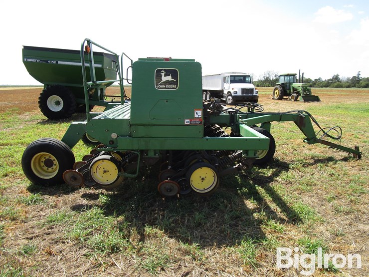 john-deere-750-image-4
