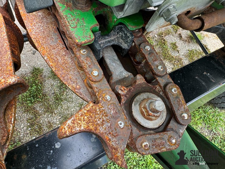 2014-john-deere-608c-stalkmaster-image-15