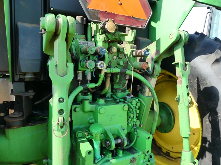 john-deere-7330-image-6
