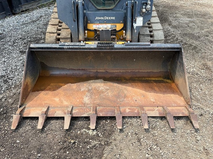 2021-deere-317g-image-9